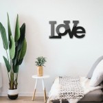 Napis na ścianę z plexi - LOVE